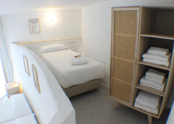 Agi Castell Mar روساس